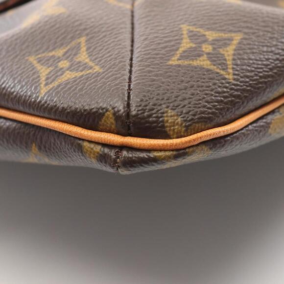 LOUIS VUITTON Brown Monogram Leather Shoulder Bag - Picture 8 of 9